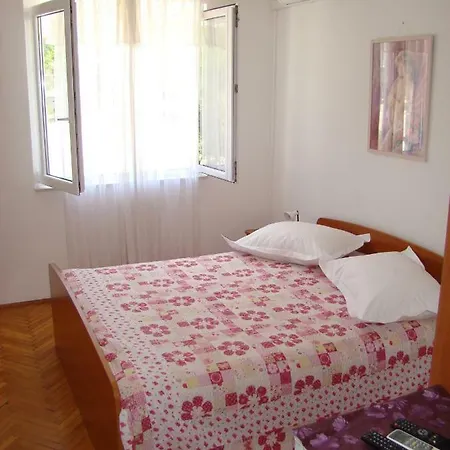 Vendégház Ada 3*